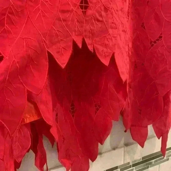 Gorgeous 100% linen skirt. Uniquely detailed hem.. - Picture 9 of 9